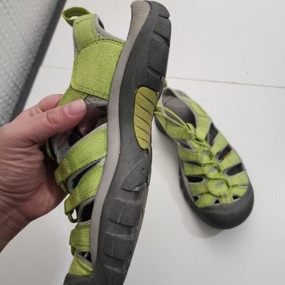 KEEN Women's Green Whisper Outdoor Performance Sandals Size 8.5 - Picture 3 of 11